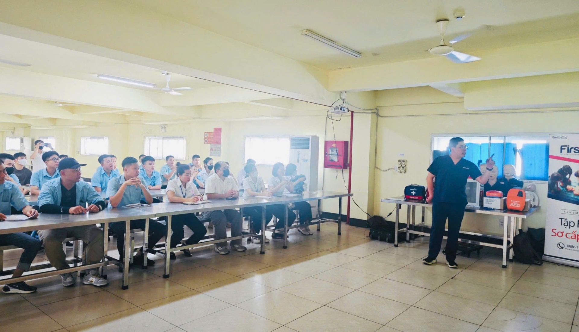 Video: AED hoạt động như thế n&agrave;o?